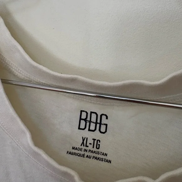 NWT Urban Outfitters BDG Game Day Collegiate Graphic Cutoff Tee Size XL - Picture 5 of 11